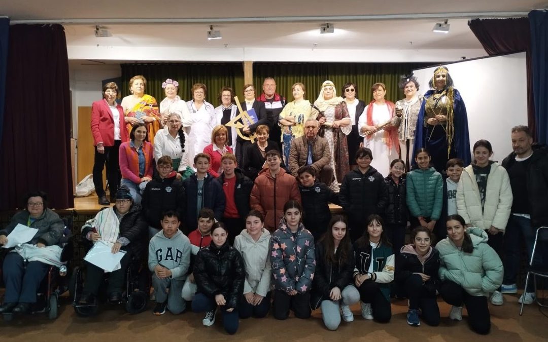 Teatro día de la mujer del SEP Molinillo Viejo de Porcuna 