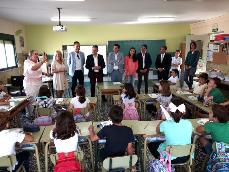  Visita del Delegado de Educación